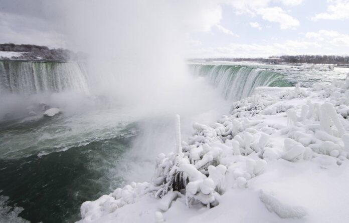 Niagara Falls is partially frozen because of the cold

